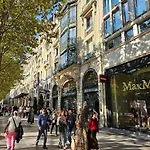 Urban Flat 129 - Sublime Art Love Champs-Elysees