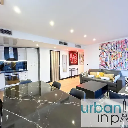 Urban Flat 129 - Sublime Art Champs-elysees * Parigi