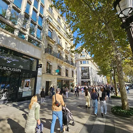 Urban Flat 129 - Sublime Art Champs-elysees Paris